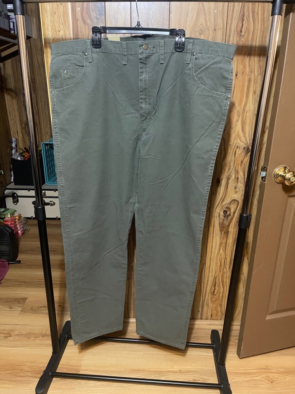 NWT Wrangler Green Rugged Wear Jeans 48x34